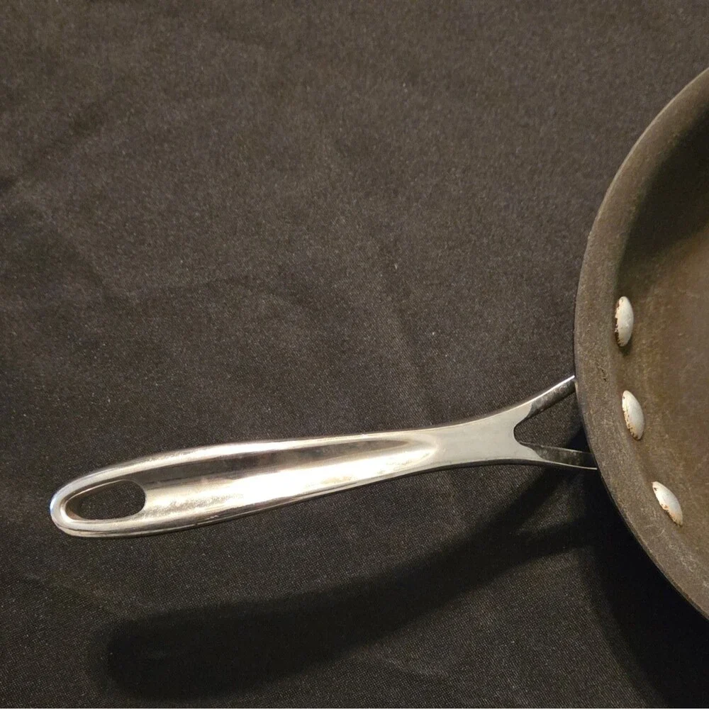 Calphalon 1388 Non-Stick Frying Pan 8